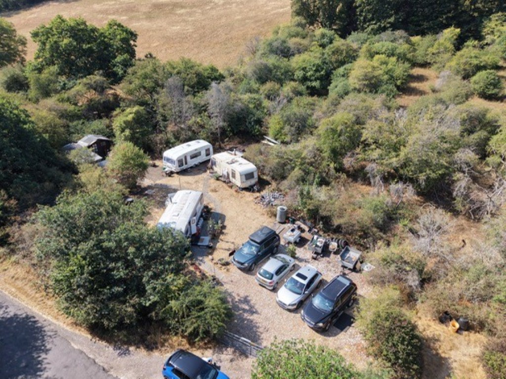Lot: 176 - APPROXIMATELY SIX ACRES OF LAND - Overhead view of the main living area